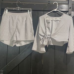 Matching set, black and white stripe short and crop top. Size L